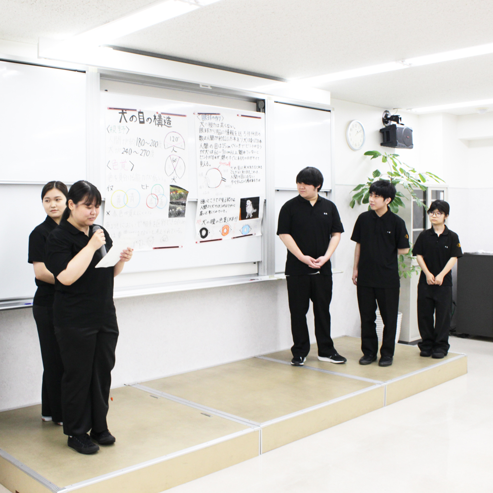 １年生のグループ研究発表会！
